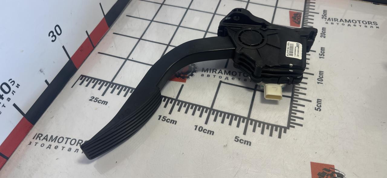 педаль Buick Encore 1 поколение 2016, 1.4 л., АКПП, внедорожник 5 дв., 96892406 - фото №1