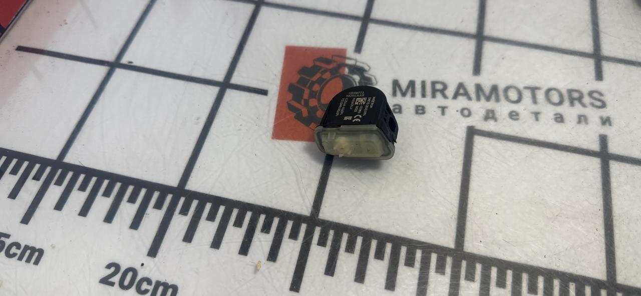 датчик давления в шине Chevrolet Malibu 9 поколение 2017, 1.5 л., бензин, АКПП, седан, 13598773 - фото №1