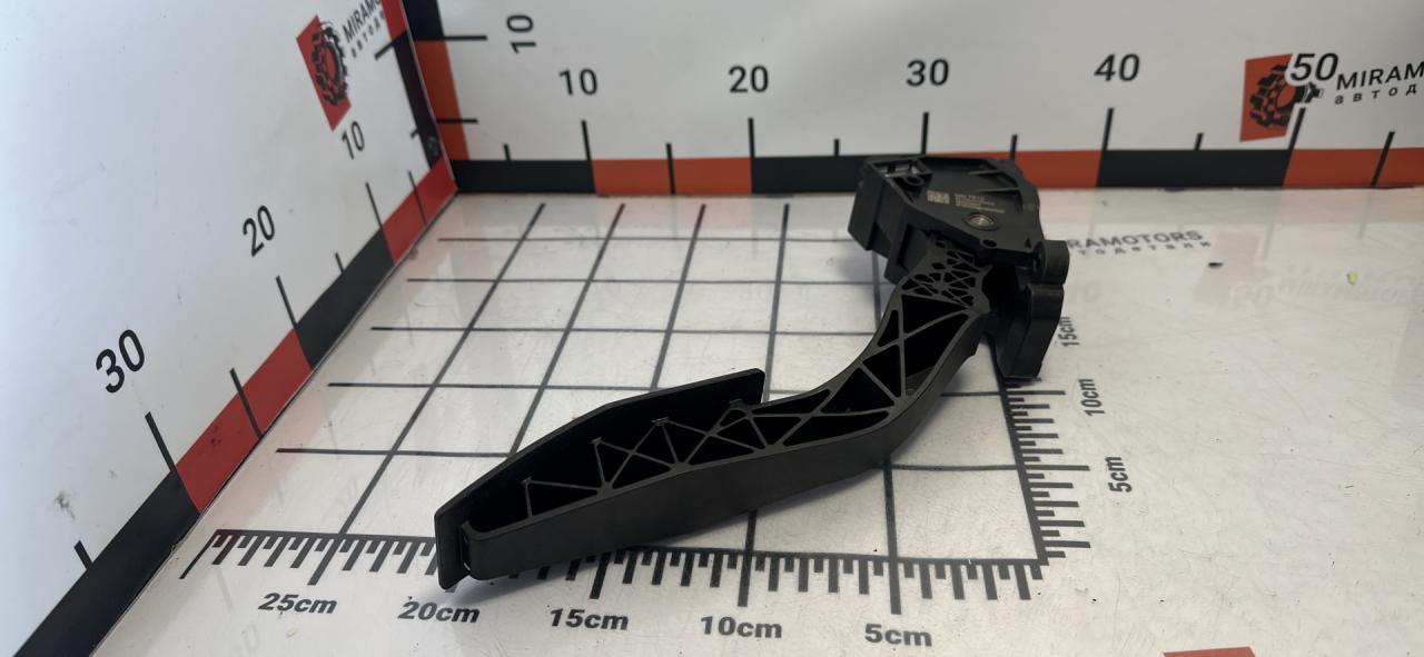 педаль Chevrolet Malibu 9 поколение 2017, 1.5 л., бензин, АКПП, седан, 84657610 - фото №1