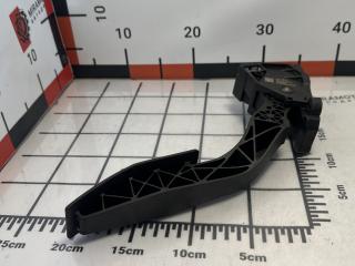 педаль Chevrolet Malibu 9 поколение 2017, 1.5 л., бензин, АКПП, седан, 84657610