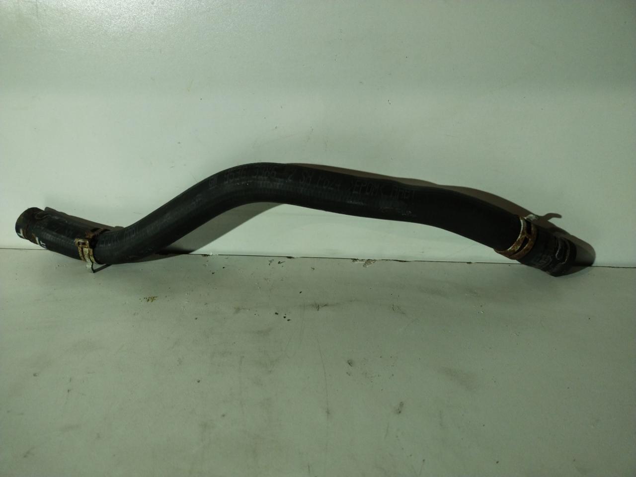 патрубок (трубопровод, шланг) Buick Encore 1 поколение 2016, 1.4 л., АКПП, внедорожник 5 дв., 95363986 - фото №1