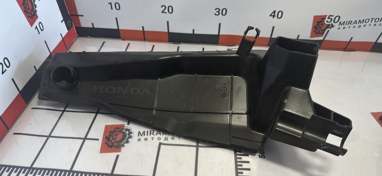 пластик Acura TLX 3-е поколение 2021, 2.0 л., бензин, АКПП, седан, 76564TGVAA000M1, 76564-TGV-A01 - фото №1