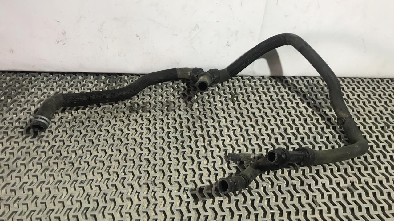 патрубок (трубопровод, шланг) Ford Escape 3 поколение C520 2014, 2.5 л., бензин, АКПП, внедорожник 5 дв. - фото №1
