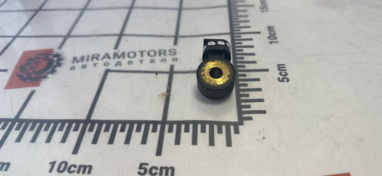 датчик детонации Chevrolet Malibu 9 поколение 2017, 1.5 л., бензин, АКПП, седан - фото №1