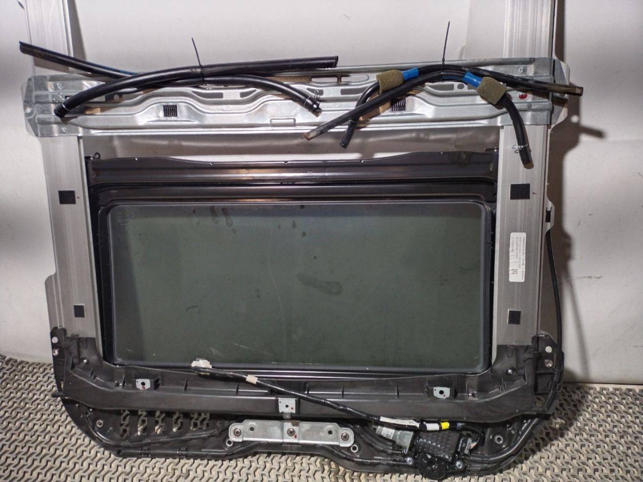 стекло люка Acura TLX 3-е поколение 2021, 2.0 л., бензин, АКПП, седан - фото №1