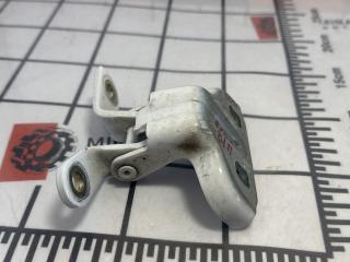 петля двери Buick Encore 1 поколение 2016, 1.4 л., АКПП, внедорожник 5 дв.