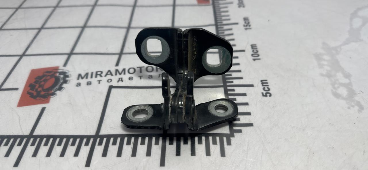 петля двери GMC Terrain 2 поколение 2018, 1.5 л., бензин, АКПП, черный, внедорожник 5 дв., полный привод - фото №1