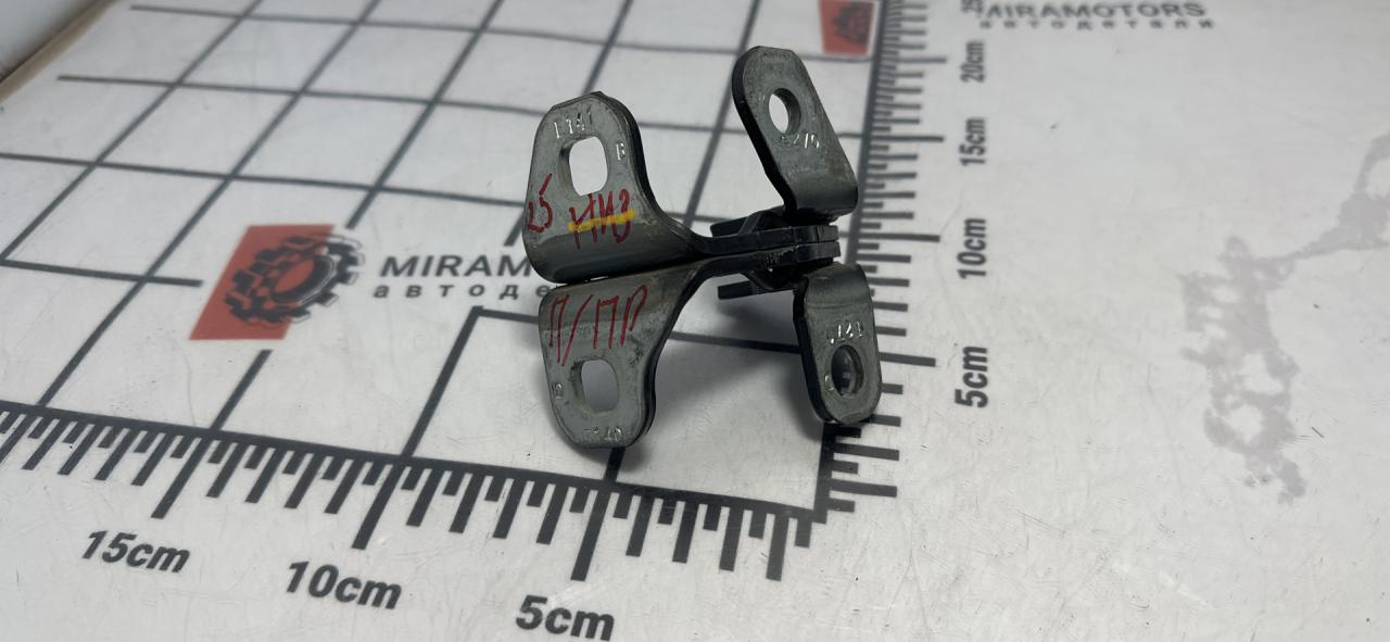 петля двери GMC Terrain 2 поколение 2018, 1.5 л., бензин, АКПП, черный, внедорожник 5 дв., полный привод - фото №1