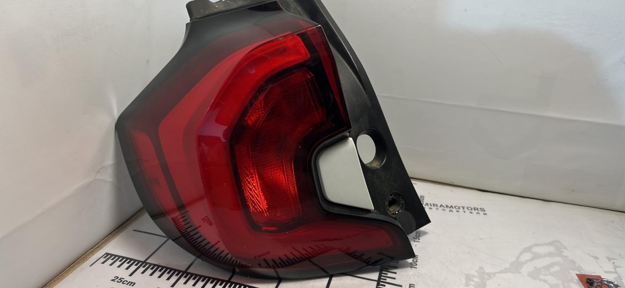 фонарь задний левый GMC Terrain 2 поколение 2019, 1.5 л., бензин, АКПП, белый, внедорожник 5 дв. - фото №1