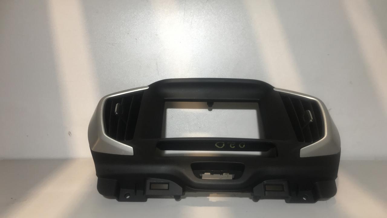 дефлектор обдува салона GMC Terrain 2 поколение 2019, 1.5 л., бензин, АКПП, белый, внедорожник 5 дв. - фото №1