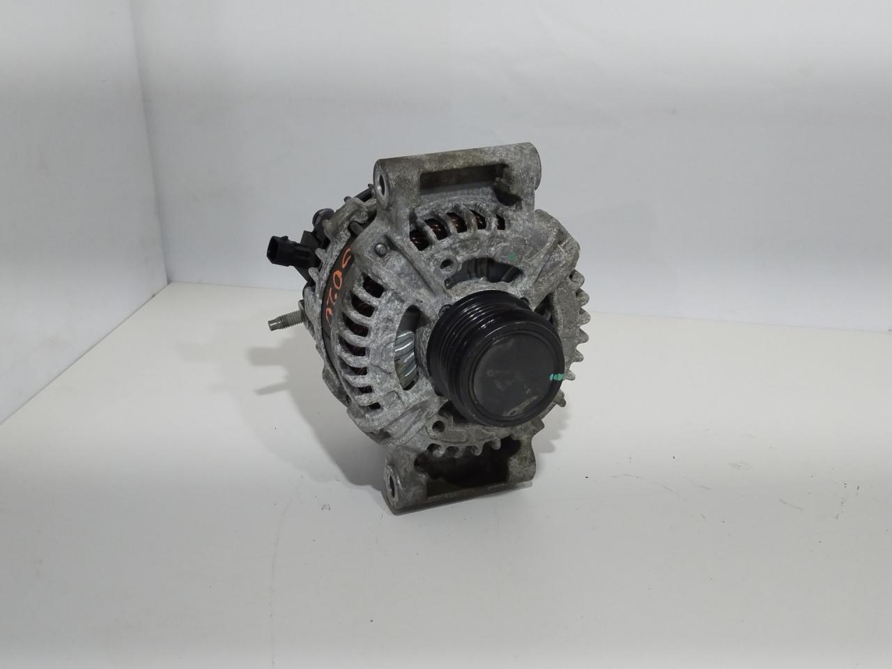 генератор GMC Terrain 2 поколение 2019, 1.5 л., бензин, АКПП, белый, внедорожник 5 дв. - фото №1