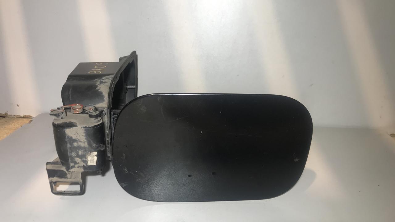 лючок топливного бака Chevrolet Equinox 3 поколение 2018, 1.5 л., бензин, АКПП, черный, внедорожник 5 дв., полный привод, 84120070 - фото №1