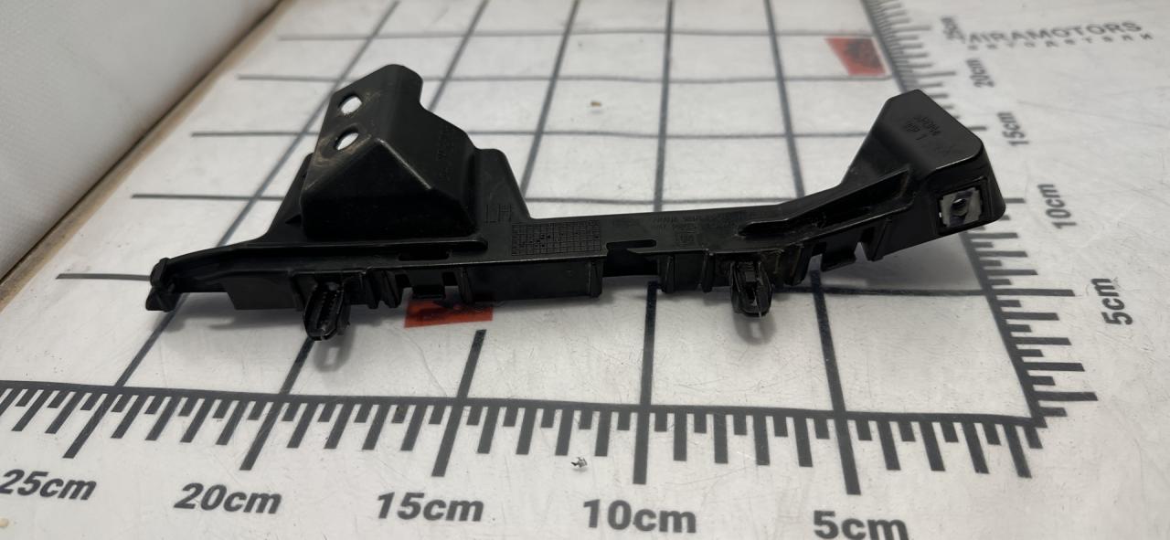 КРОНШТЕЙН КРЕПЛЕНИЯ КРЫЛА ПЕРЕДНЕГО ЛЕВОГО Chevrolet Equinox 3 поколение 2018, 1.5 л., бензин, АКПП, белый, внедорожник 5 дв., полный привод, 84293393 - фото №1