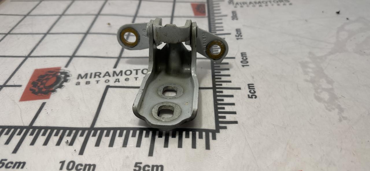 петля двери GMC Terrain 2 поколение 2019, 1.5 л., бензин, АКПП, белый, внедорожник 5 дв. - фото №1