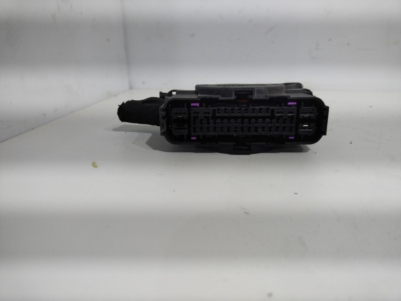 разъем (фишка) проводки Chevrolet Equinox 3 поколение 2018, 1.5 л., бензин, АКПП, черный, внедорожник 5 дв., полный привод, 1928405782 - фото №1