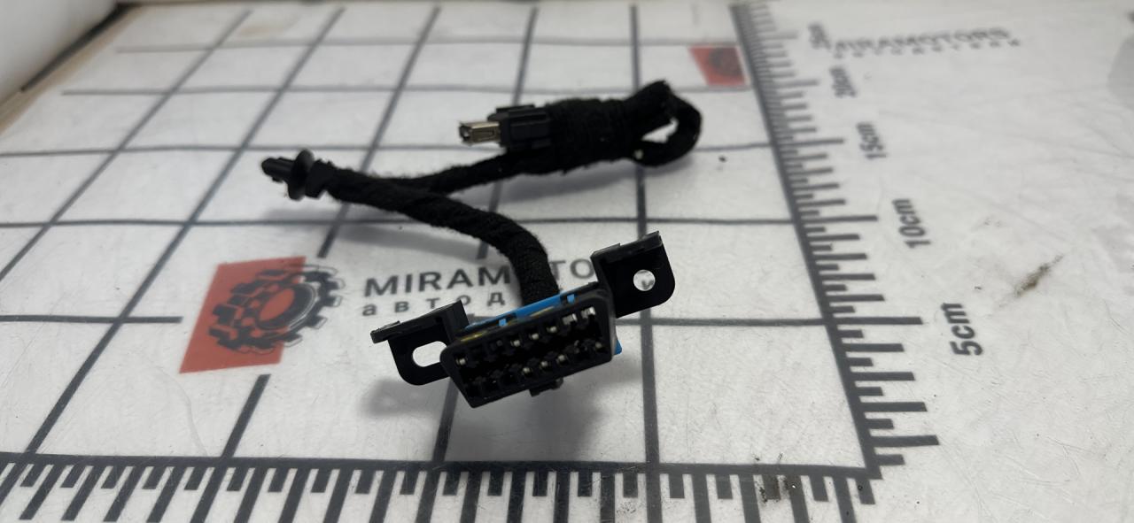 диагностический разъем GMC Terrain 2 поколение 2019, 1.5 л., бензин, АКПП, белый, внедорожник 5 дв. - фото №1