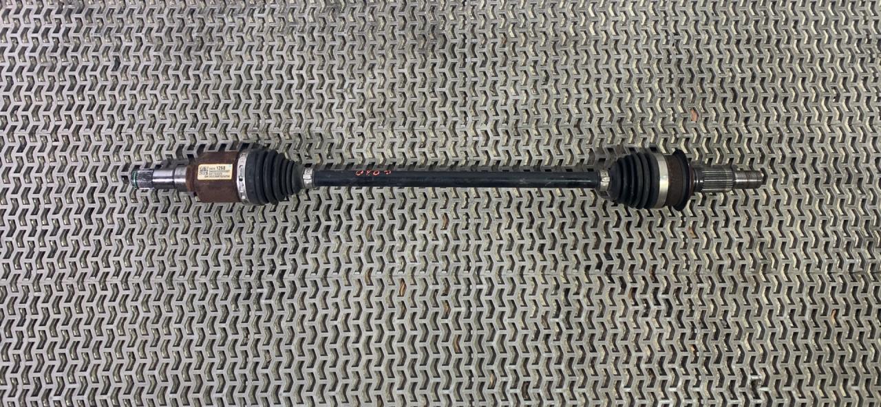 полуось задняя (приводной вал, ШРУС) Chevrolet Equinox 3 поколение 2018, 1.5 л., бензин, АКПП, белый, внедорожник 5 дв., полный привод, 84241268 - фото №1