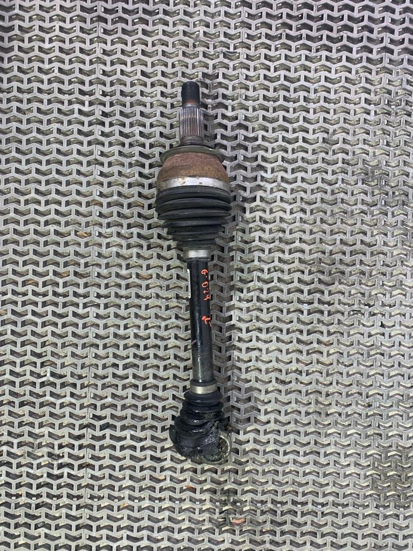 полуось передняя левая (приводной вал, ШРУС) Chevrolet Equinox 3 поколение 2019, 2.0 л., бензин, АКПП, черный, внедорожник 5 дв., передний привод - фото №1