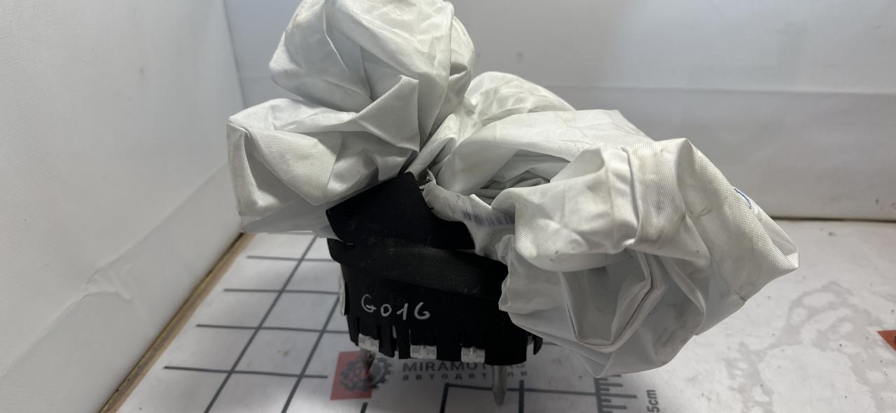 подушка безопасности водителя Chevrolet Equinox 3 поколение 2018, 1.5 л., бензин, АКПП, черный, внедорожник 5 дв., полный привод - фото №1