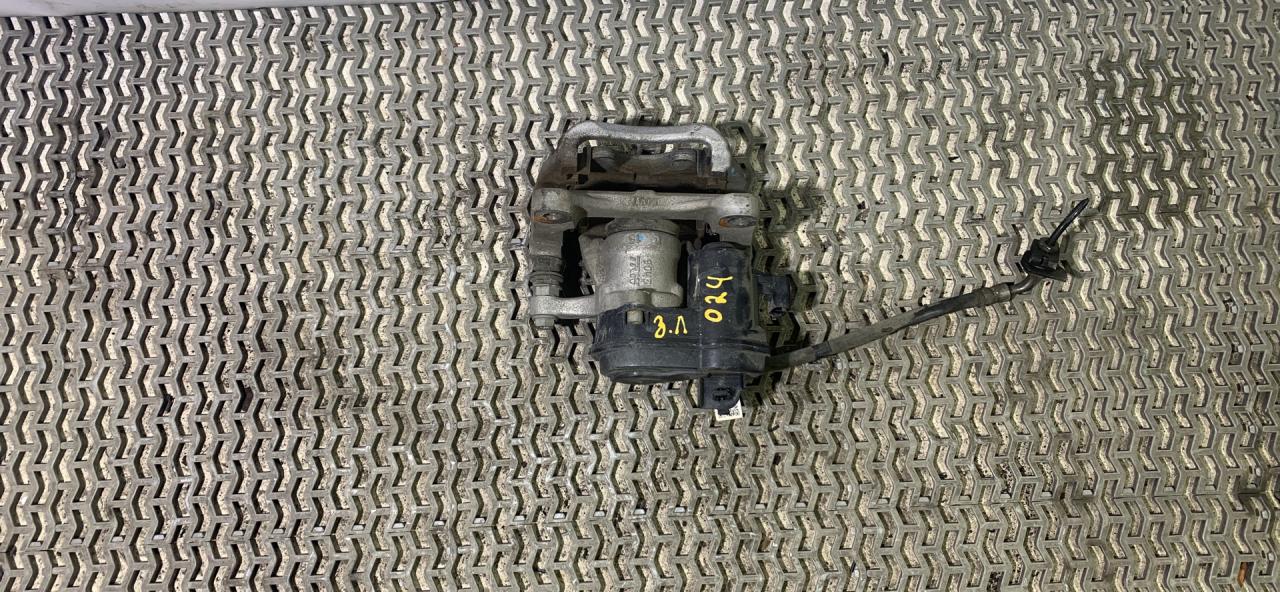 суппорт задний левый Chevrolet Equinox 3 поколение 2019, 2.0 л., бензин, АКПП, черный, внедорожник 5 дв., передний привод, 84323158 - фото №1