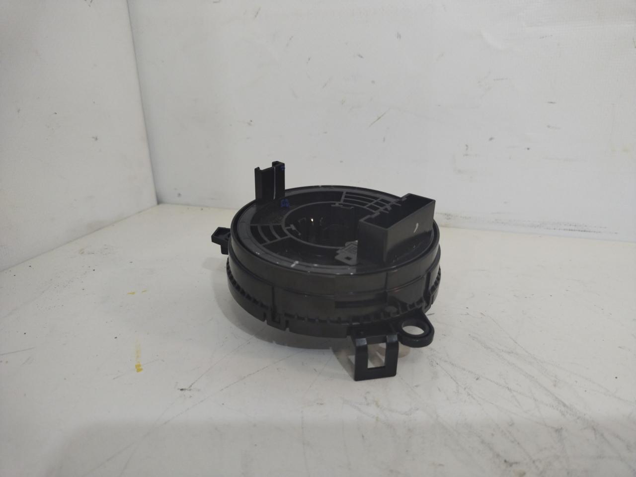 шлейф руля Chevrolet Equinox 3 поколение 2018, 1.5 л., бензин, АКПП, белый, внедорожник 5 дв., полный привод, DA390631185IF1201B - фото №1