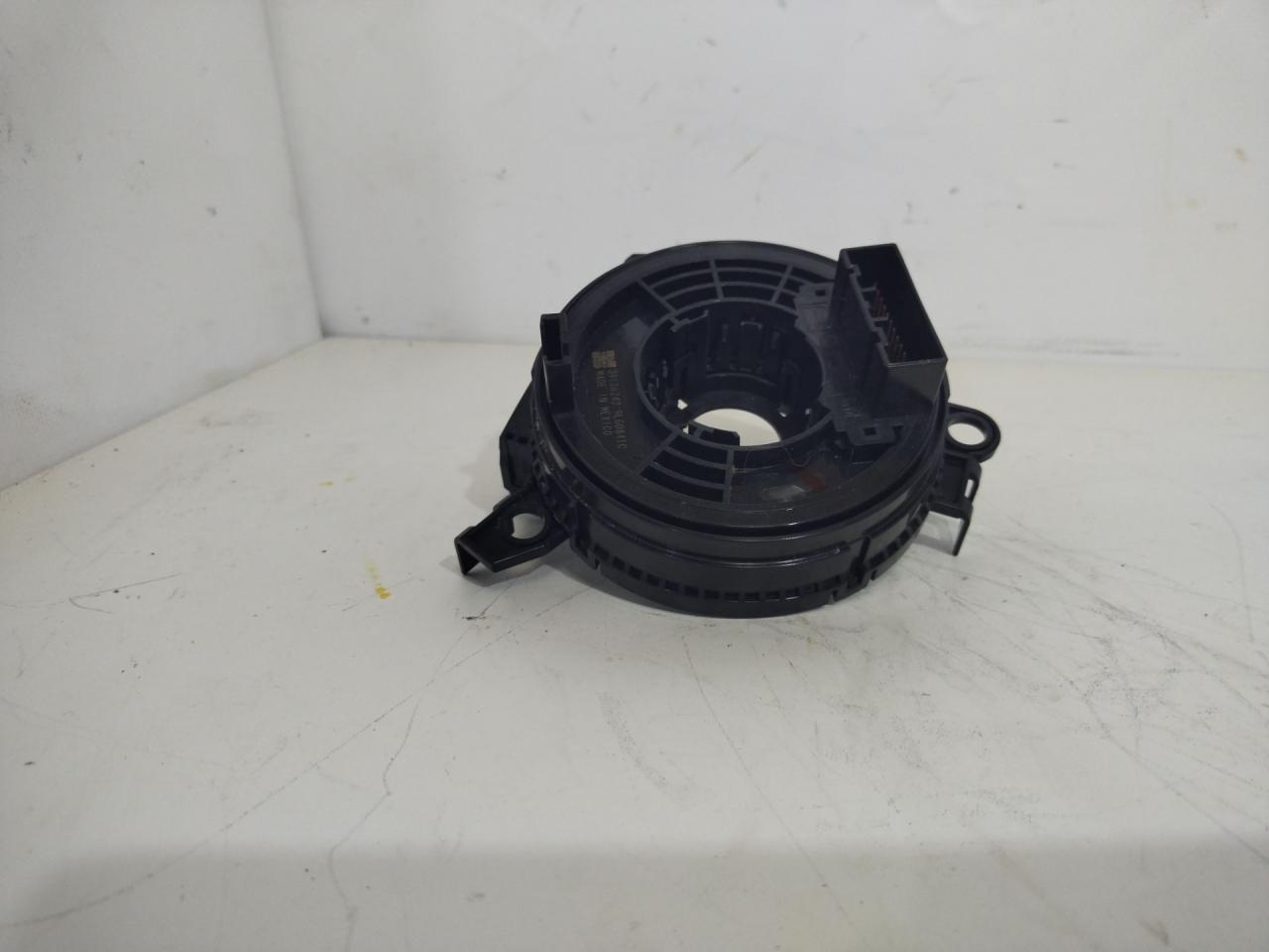 шлейф руля Chevrolet Equinox 3 поколение 2020, 1.5 л., бензин, АКПП, черный, внедорожник 5 дв., 9391362429 - фото №1