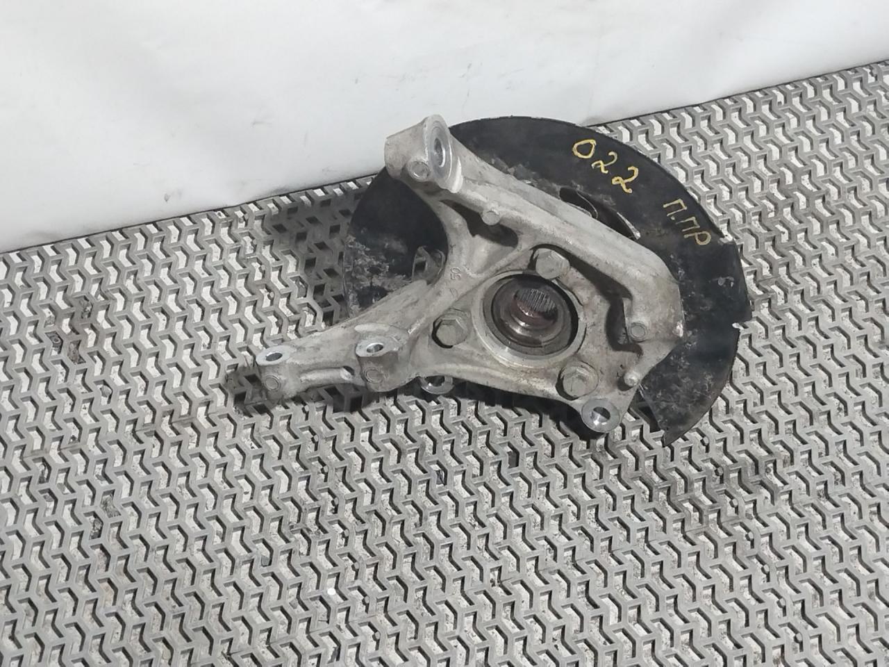 ступица передняя правая Chevrolet Equinox 3 поколение 2019, 1.5 л., бензин, АКПП, серый, внедорожник 5 дв., полный привод, 84064848 - фото №1