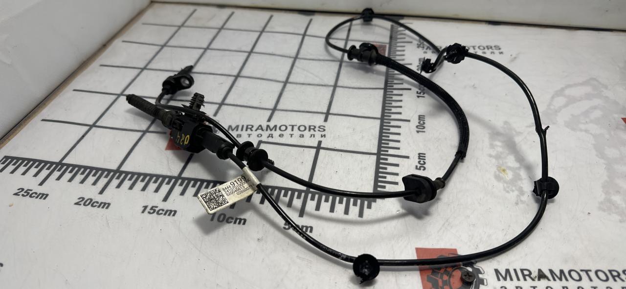 датчик ABS Chevrolet Equinox 3 поколение 2019, 2.0 л., бензин, АКПП, черный, внедорожник 5 дв., передний привод, 84449199 - фото №1