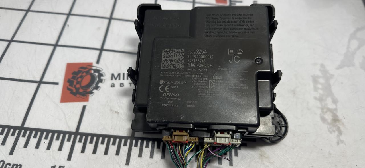 Блок управления бесключевым доступом GMC Terrain 2 поколение 2019, 1.5 л., бензин, АКПП, белый, внедорожник 5 дв., 13523254 - фото №1