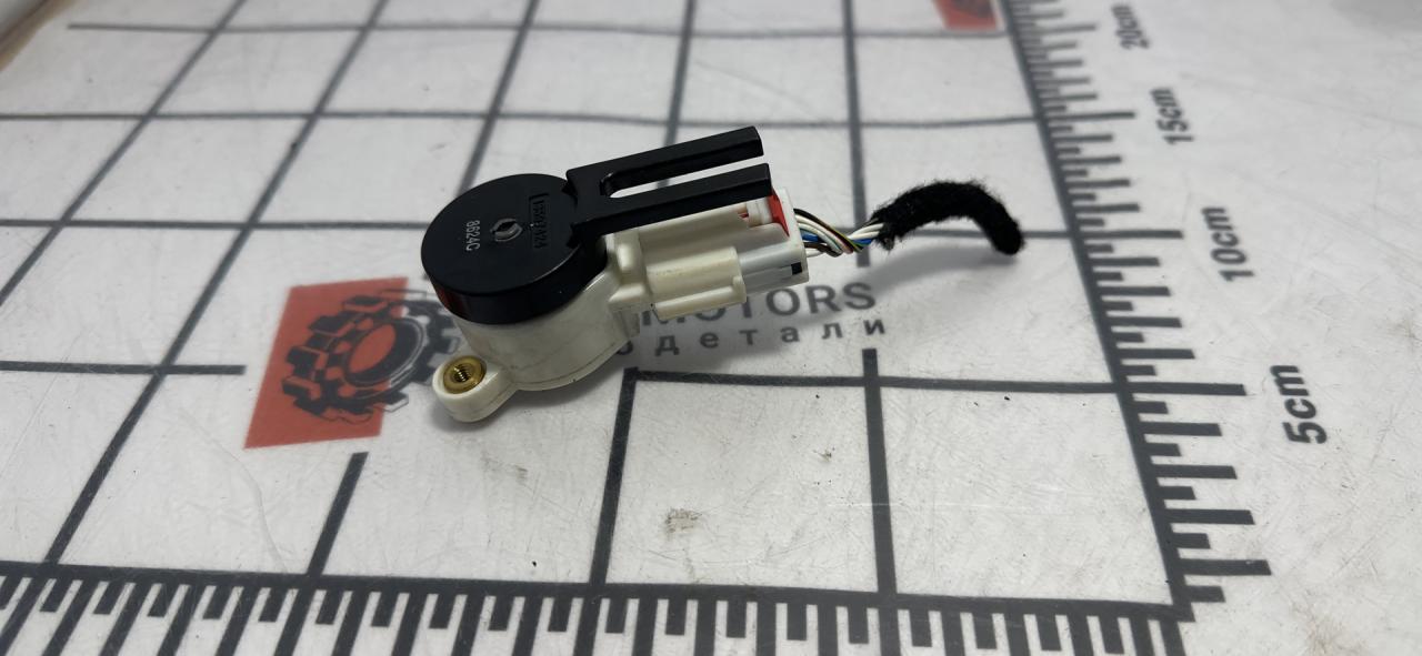 Датчик педали тормоза (лягушка) GMC Terrain 2 поколение 2019, 1.5 л., бензин, АКПП, белый, внедорожник 5 дв., 13597424 - фото №1