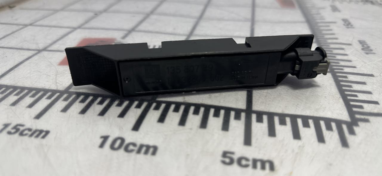 Антенна системы комфортного доступа GMC Terrain 2 поколение 2019, 1.5 л., бензин, АКПП, белый, внедорожник 5 дв., 13580789, 13592781 - фото №1