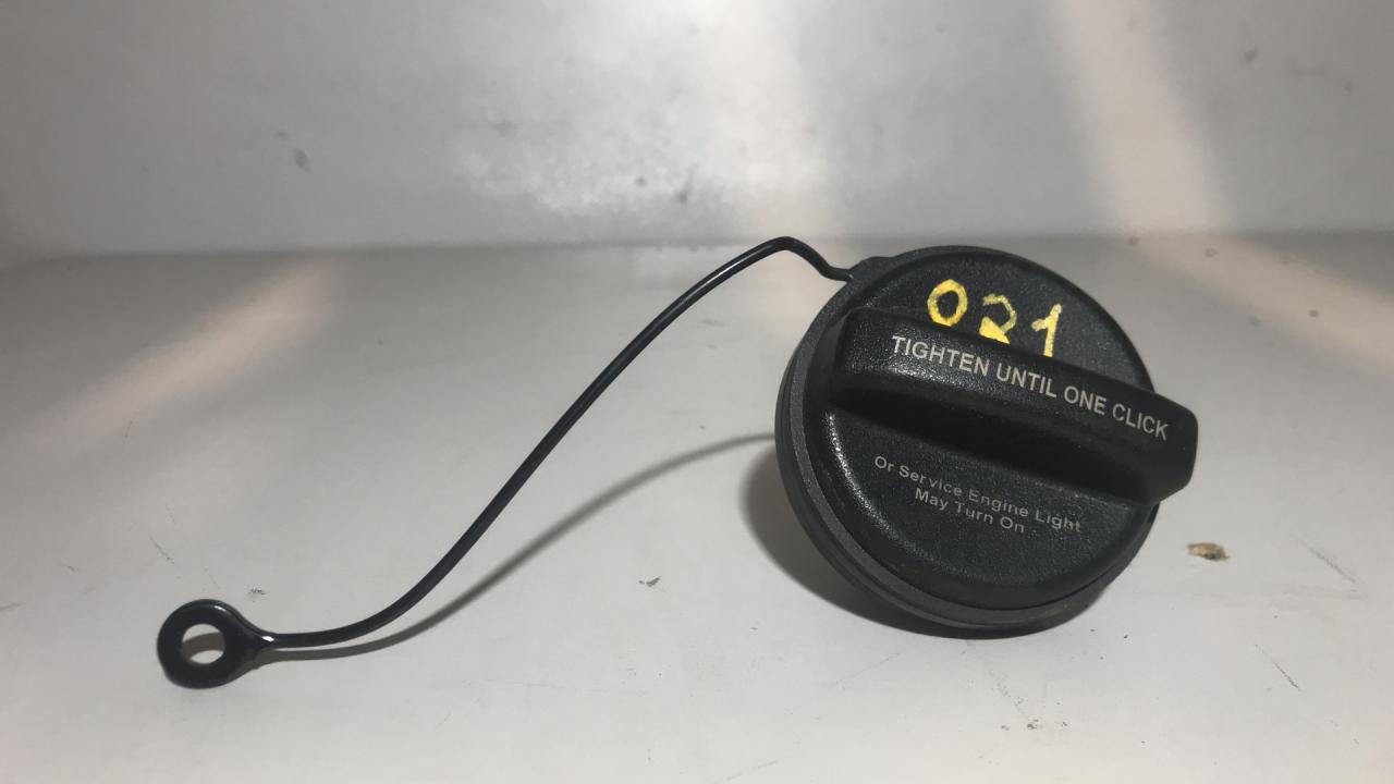 лючок топливного бака Chevrolet Cruze 2 поколение 2017, 1.4 л., бензин, АКПП, серый, седан - фото №1