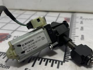 моторчик регулировки сиденья GMC Terrain 2 поколение 2019, 1.5 л., бензин, АКПП, белый, внедорожник 5 дв., 13513121