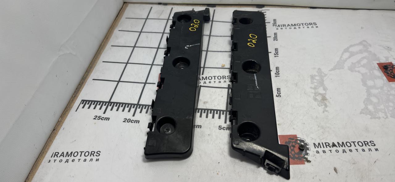 Крепление бампера заднего GMC Terrain 2 поколение 2019, 1.5 л., бензин, АКПП, белый, внедорожник 5 дв. - фото №1