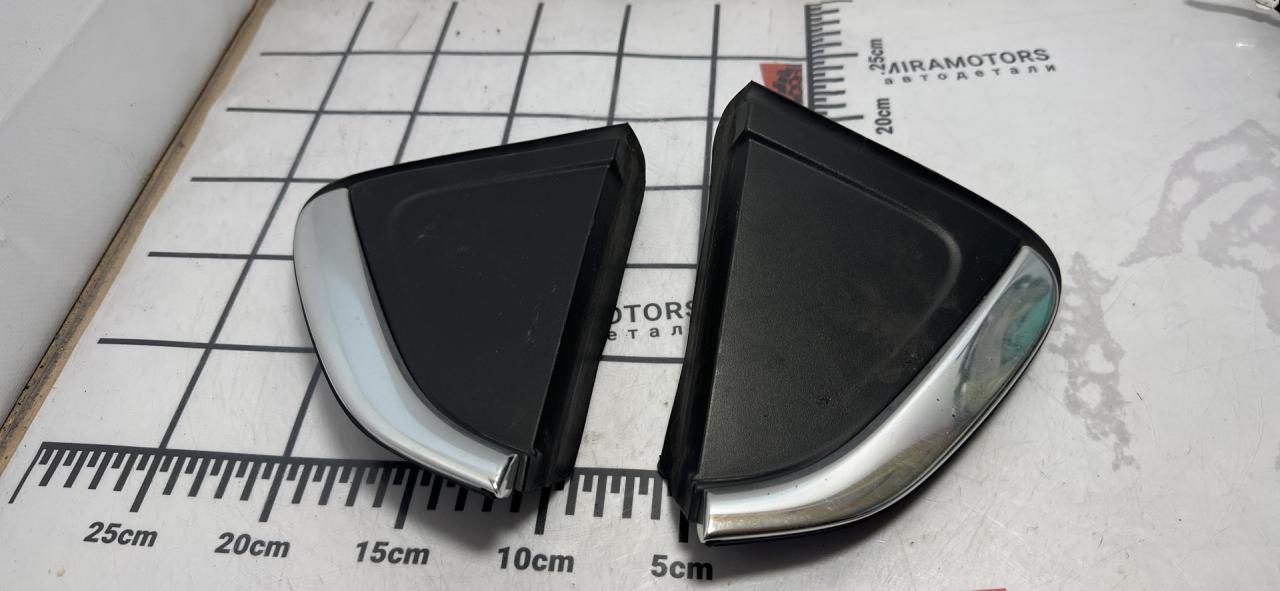 молдинг (накладка кузовная) Chevrolet Cruze 2 поколение 2019, 1.4 л., бензин, АКПП, синий диплоат, хетчбэк 5 дв., полный привод, 13469518 - фото №1