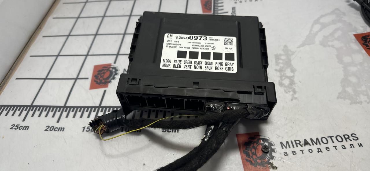 блок комфорта Chevrolet Cruze 2 поколение 2019, 1.4 л., бензин, АКПП, синий диплоат, хетчбэк 5 дв., полный привод, 13530973 - фото №1