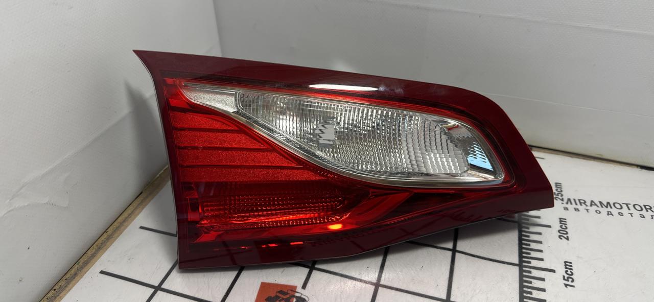 фонарь крышки багажника левый Chevrolet Equinox 3 поколение 2018, 1.5 л., бензин, АКПП, белый, внедорожник 5 дв., полный привод, 84341669 - фото №1