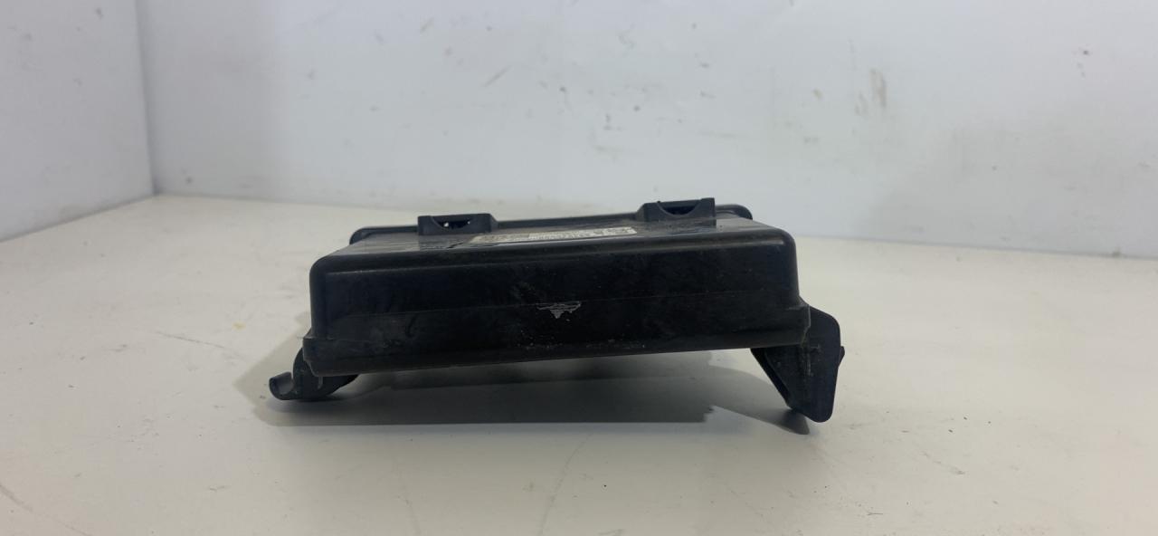 блок управления крышкой багажника Chevrolet Equinox 3 поколение 2020, 1.5 л., бензин, АКПП, черный, внедорожник 5 дв., 84591525 - фото №1