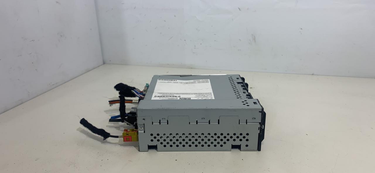 блок радио Chevrolet Equinox 3 поколение 2020, 1.5 л., бензин, АКПП, черный, внедорожник 5 дв., 84762976 - фото №1