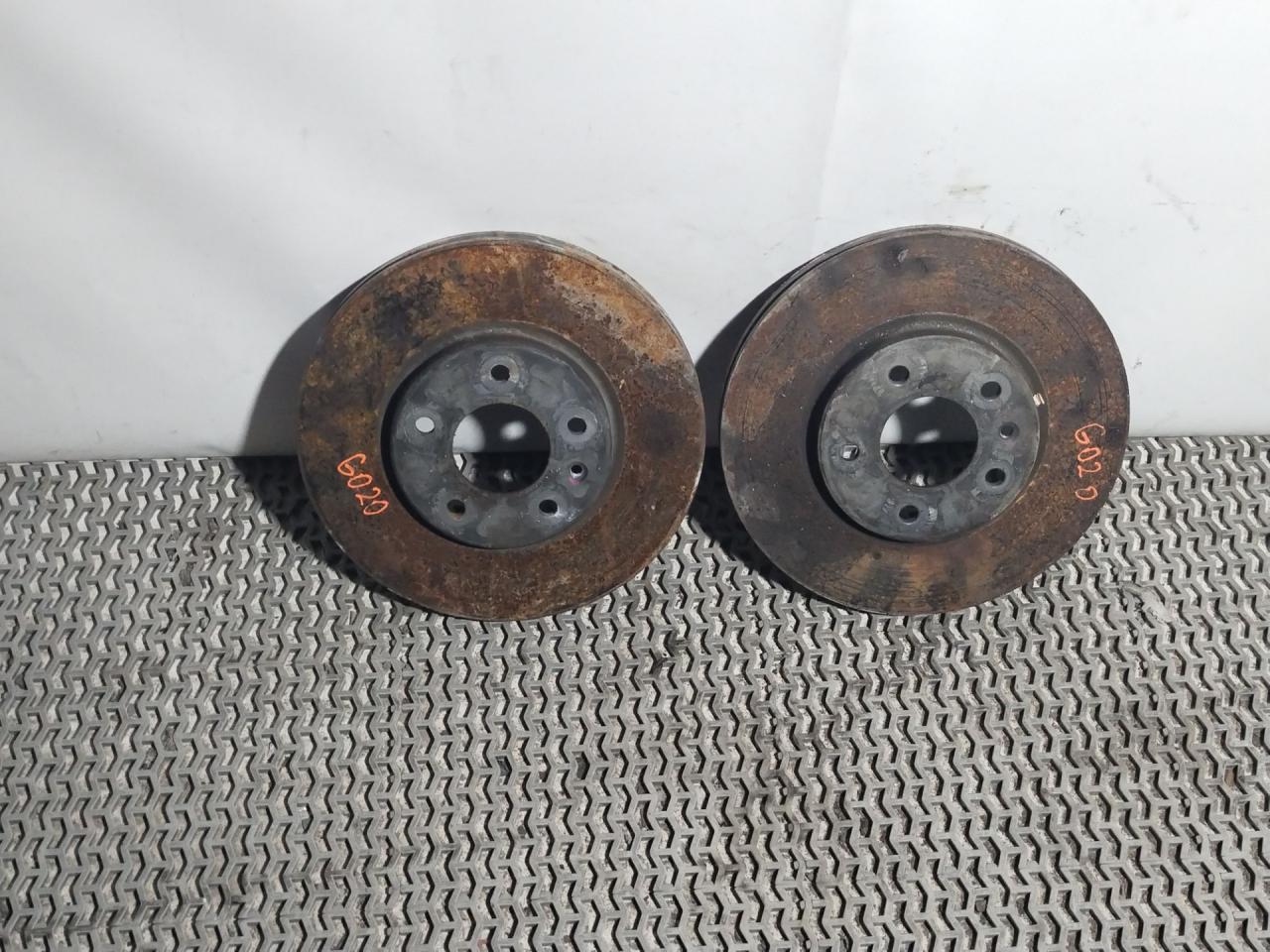 диск тормозной передний GMC Terrain 2 поколение 2019, 1.5 л., бензин, АКПП, белый, внедорожник 5 дв. - фото №1