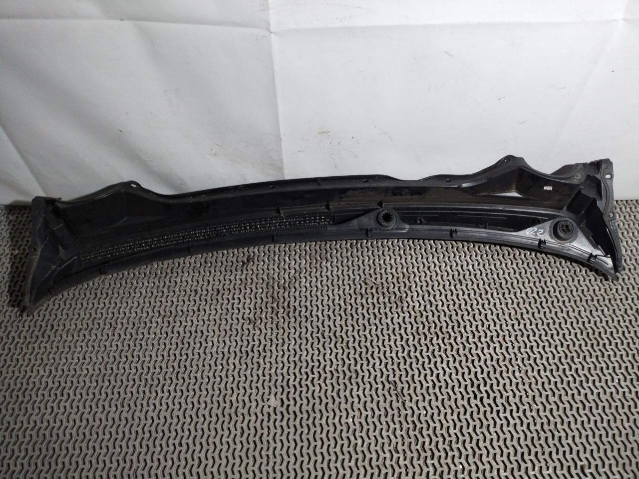 дождевик Chevrolet Equinox 3 поколение 2019, 1.5 л., бензин, АКПП, серый, внедорожник 5 дв., полный привод, 84288975 - фото №1