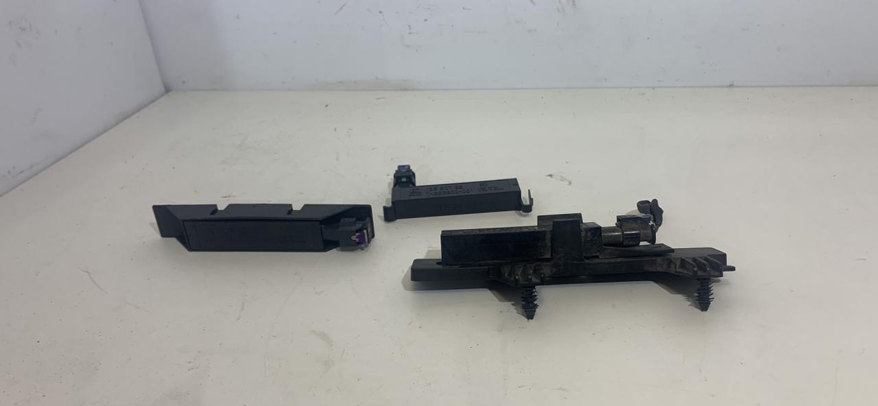 антенна GMC Terrain 2 поколение 2018, 1.5 л., бензин, АКПП, черный, внедорожник 5 дв., полный привод, 13580788, 13580789, 13580790 - фото №1