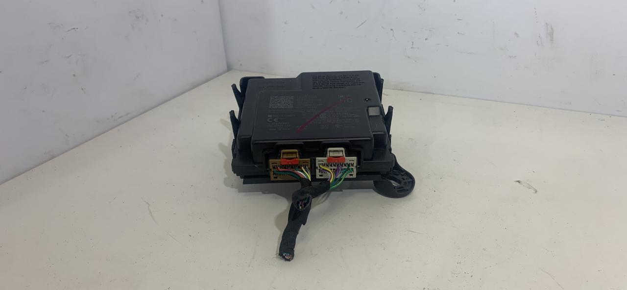 Блок управления бесключевым доступом GMC Terrain 2 поколение 2018, 1.5 л., бензин, АКПП, черный, внедорожник 5 дв., полный привод, 13510106 - фото №1