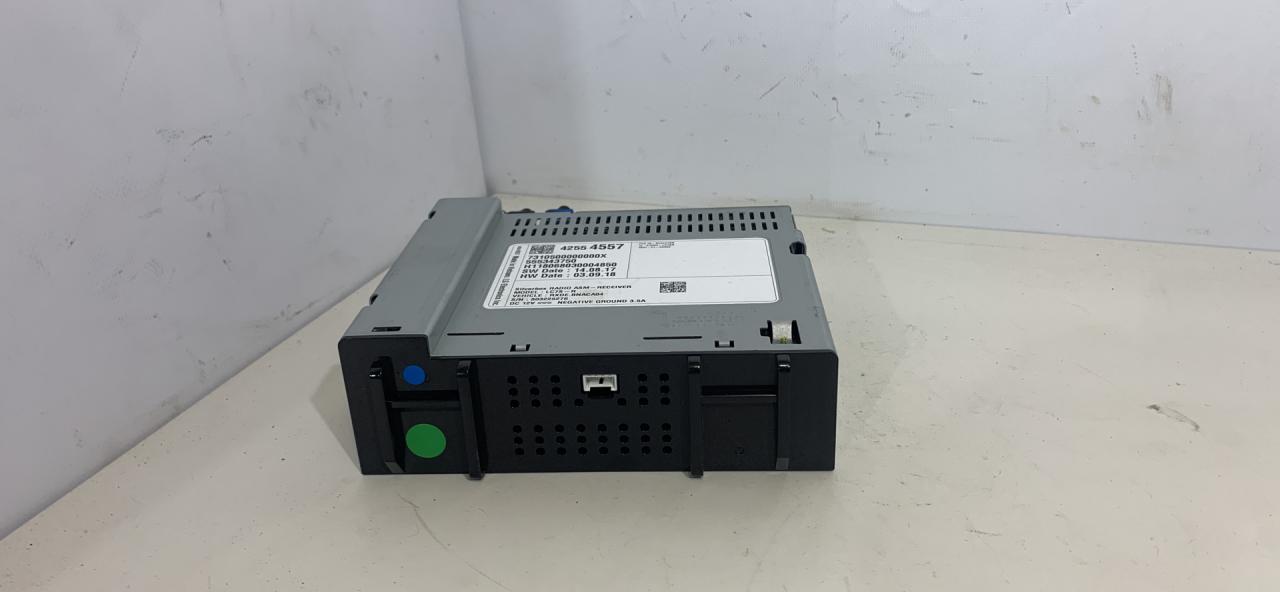 блок радио Chevrolet Equinox 3 поколение 2018, 1.5 л., бензин, АКПП, белый, внедорожник 5 дв., полный привод, 42554557 - фото №1