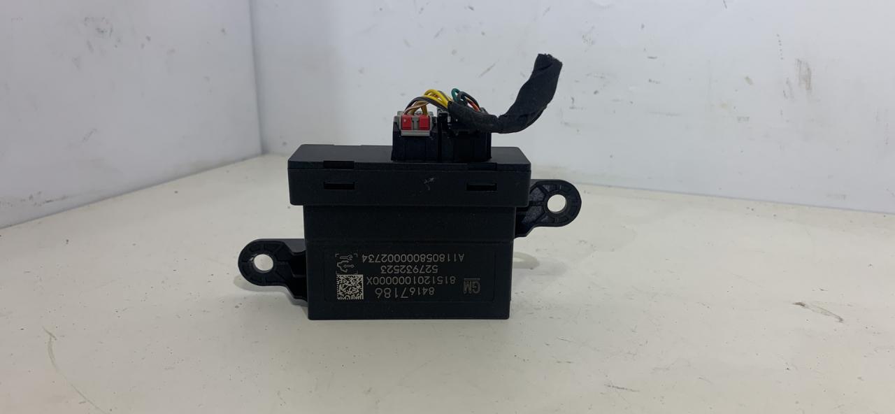 блок управления парктрониками Chevrolet Equinox 3 поколение 2018, 1.5 л., бензин, АКПП, белый, внедорожник 5 дв., полный привод, 84167186 - фото №1