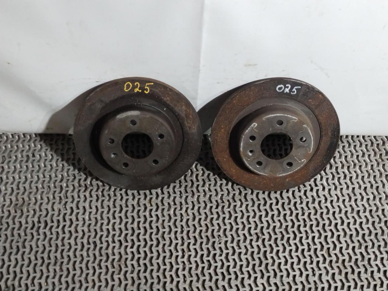 диск тормозной задний GMC Terrain 2 поколение 2018, 1.5 л., бензин, АКПП, черный, внедорожник 5 дв., полный привод - фото №1