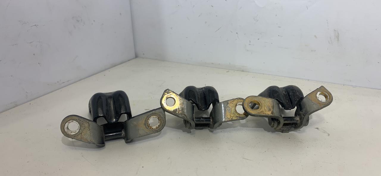 петля двери Chevrolet Equinox 3 поколение 2019, 1.5 л., бензин, АКПП, серый, внедорожник 5 дв., полный привод - фото №1