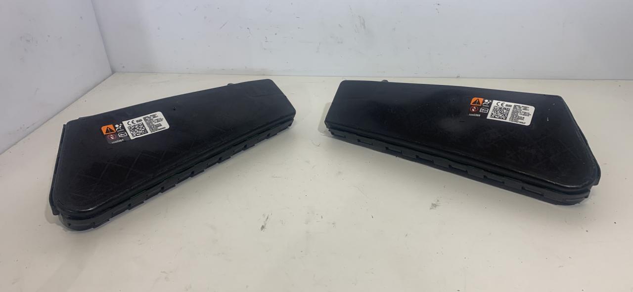 подушка безопасности сиденья Chevrolet Cruze 2 поколение 2017, 1.4 л., бензин, АКПП, серый, седан, 13369905, 13369904 - фото №1