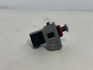 Датчик педали тормоза (лягушка) Chevrolet Cruze 2 поколение 2017, 1.4 л., бензин, АКПП, серый, седан, 55701395