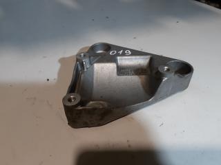 кронштейн компрессора кондиционера Chevrolet Trax 1 поколение [рестайлинг] 2020, 1.4 л., бензин, АКПП, серый, внедорожник 5 дв.